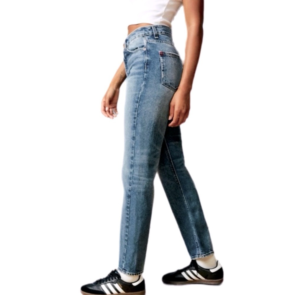 NWOT BDG High Rise Cowboy Jeans Size 24 - Picture 4 of 8